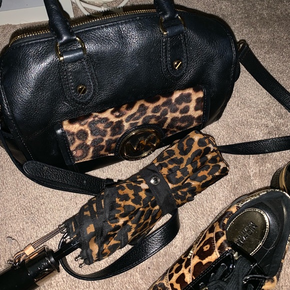 MK dual strap cheetah crossbody/Boston&sneakers - Picture 1 of 11